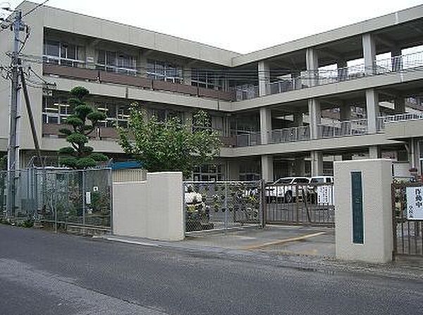 【小学校】福山市立手城小学校まで1187ｍ