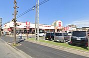 ベルク上尾春日店 徒歩11分。 810m