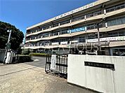 上尾市立鴨川小学校 徒歩11分。 840m