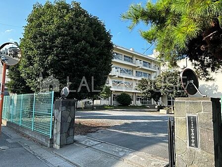 さいたま市立宮原中学校 徒歩7分。 550m
