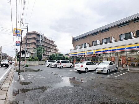 ミニストップさいたま上小店 徒歩8分。 600m