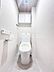 トイレ：トイレには快適な温水洗浄便座付き