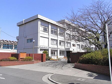 村岡中学校
