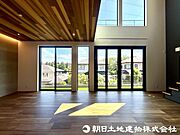 【リビング】一日の中で長く過ごすリビングは多機能空間として様々な過ごし方ができます