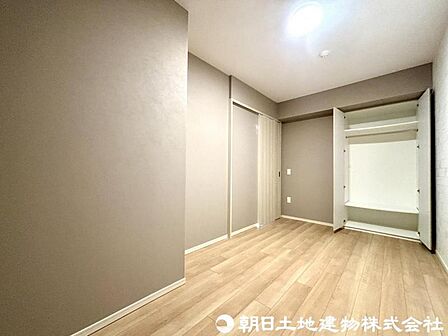 【洋室】生活様式が変化し同じように家具も洋室に合うように作られ個性豊かなお部屋に変身!