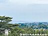 その他：【眺望】バルコニーからは茅ヶ崎のシンボル・烏帽子岩を望む開放感ある眺望。海を身近に感じながら、時間帯ごとに表情を変える景色を楽しめる、湘南らしい贅沢なロケーションです。