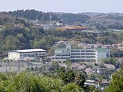 中学校方針「映像教育を活用した主体的・対話的な深い学び」と「地域探究学習」を教育方針の柱としています。