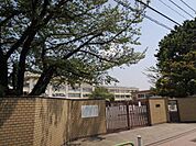下赤塚小学校 723m