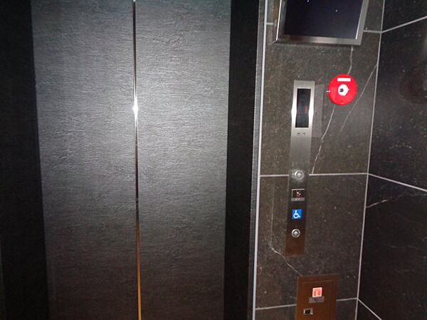 画像9:エレベーターです