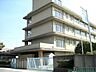 周辺：東奈良小学校 580m
