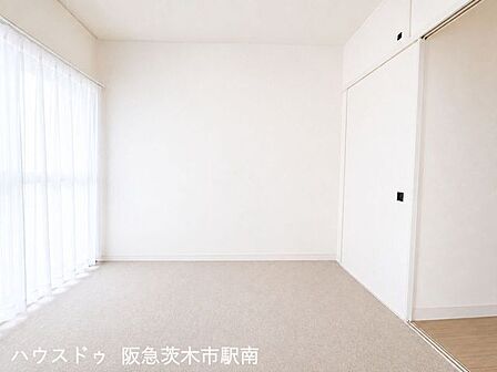 収納付きで使い勝手の良い洋室(※イメージ画像処理)