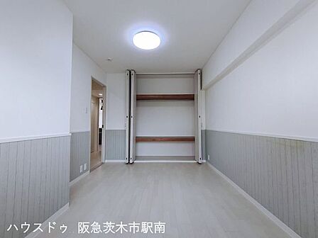 廊下側 6.3帖の洋室