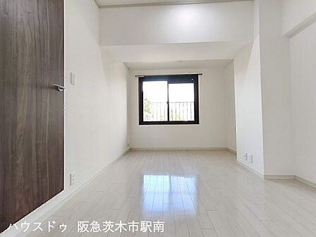 洋室6.5帖（廊下側）