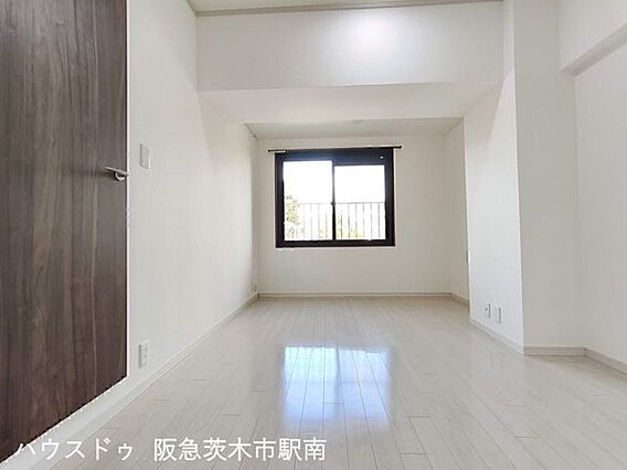 洋室6.5帖（...