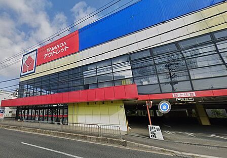 ヤマダデンキ ヤマダアウトレット高槻店 1060m