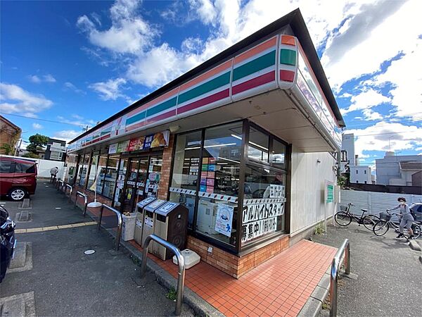 画像15:セブンイレブン　姫路伊伝居店（867m）