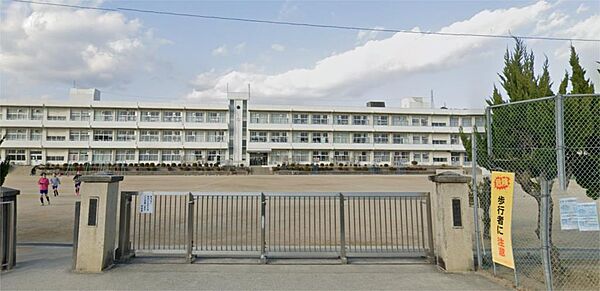 画像19:姫路市立中寺小学校（1500m）