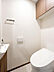 トイレ：トイレ内に手洗い器を備え、使用後すぐに手を洗える衛生的で便利な設計です。