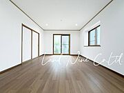 【2階建て♪広々ゆとりの4LDK】 ◆LDK約16帖 ◆全室6帖以上 ◆主寝室10.5帖 ◆全室2面採光の明るい空間