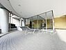 エントランス：◆最寄りの「海浜幕張」駅からマンションへ向かう道中には商業施設や飲食店が充実♪