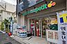 周辺：マルエツプチ南青山七丁目店 徒歩3分。 240m