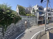 2階バルコニーからは、開放感あふれる眺望をお楽しみいただけます。