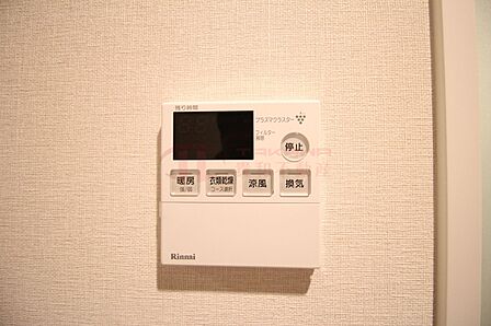 雨の日の部屋干しや快適なバスタイムを叶える浴室暖房換気乾燥機