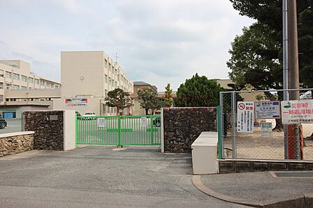 福岡市立三宅中学校（1830m）