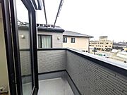 バルコニー、暖かい日差しが差し込みます。