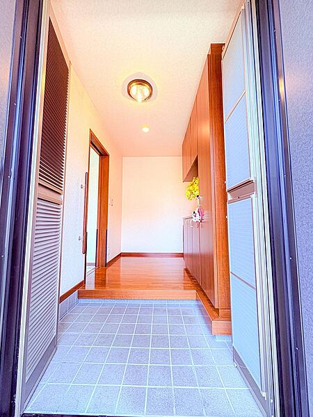 玄関を拡大表示