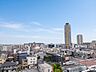 その他：住戸から撮影した周辺の眺望です。近隣の屋根や建物、空の広がりを写真で確認できます。ご家族の暮らしを思い描きながら、窓から見える景色と周辺との距離感を現地でもご覧ください。眺望は将来保証されません。