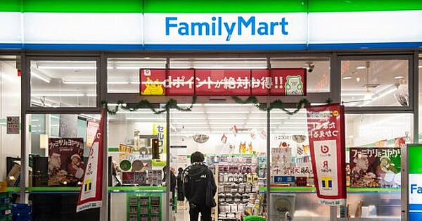 画像15:【コンビニエンスストア】ファミリーマート 摂津正雀三丁目店まで978ｍ