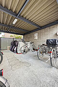 自転車置場には屋根がついています