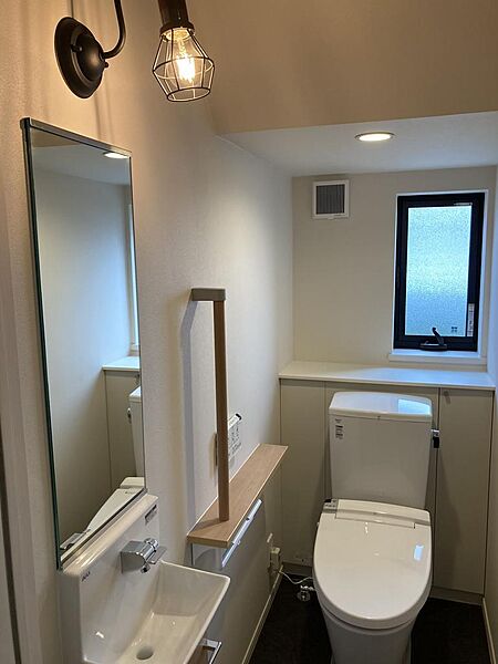 トイレを拡大表示