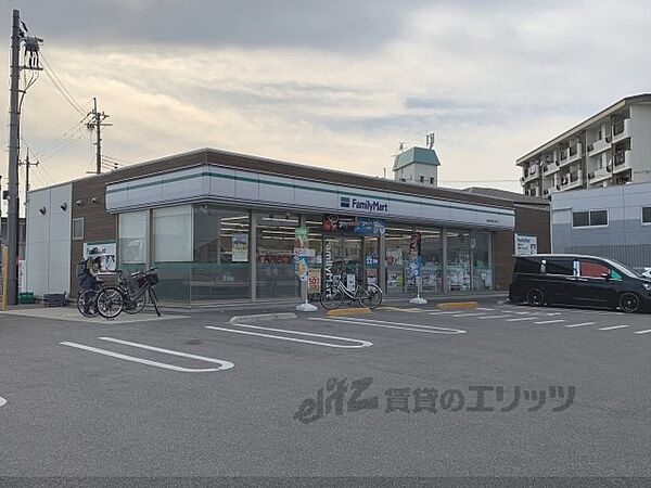 画像21:ファミリーマート　奈良秋篠早月町店まで600メートル