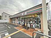 セブンイレブン　大和郡山小林町西店まで1300メートル