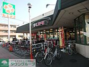 ライフ戸田店 徒歩8分。スーパー 610m
