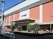 駅 80m