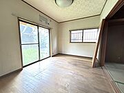 1階6帖洋室です。