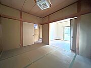 1階6畳和室（別角度）です。