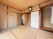 【リフォーム前/1階和室】1階6帖の和室です。洋室に間取り変更を行います。