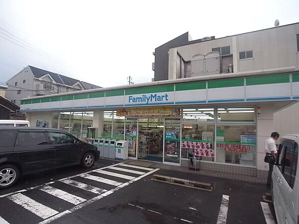 画像16:ファミリーマート ナカムラ古新町店（189m）