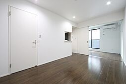 アラウンドスカイ 102 1階1LDKのリビング/ダイニング