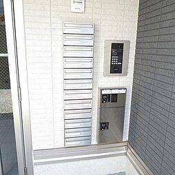 11 / 27