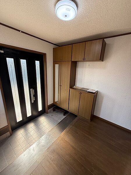 玄関を拡大表示