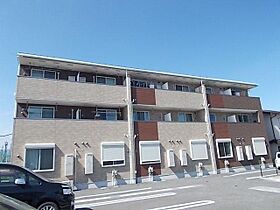 ラッフィナート　アザレア 201 ｜ 静岡県御殿場市西田中（賃貸アパート2LDK・2階・68.63㎡） その1