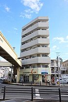 ラ・メゾン沼津 303 ｜ 静岡県沼津市添地町144-1（賃貸マンション1K・3階・13.30㎡） その1