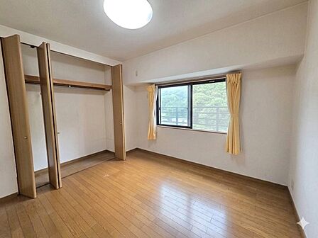 ※家具消し加工しています。角部屋なので室内明るいです。