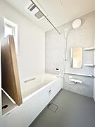 8号棟  ■一日の疲れを癒す、心落ち着く空間です
