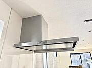 ■調理時の蒸気や匂いが換気扇に誘導され、効率的に排煙ができます。